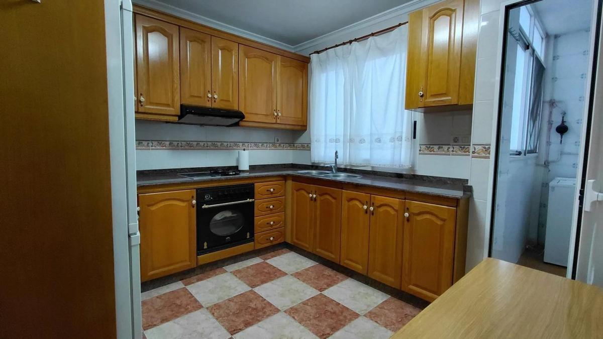 Venta de piso en El Carril - Paseo de Chapi, Villena
photo 4