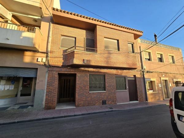 Chalet adosado en venta en Salinas , Salinas thumbnail 2