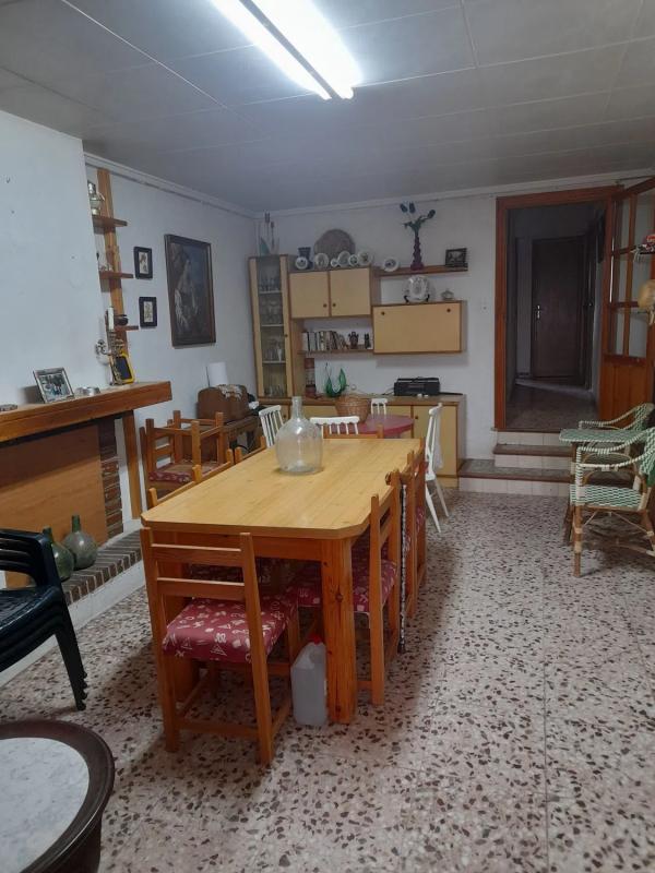 Продажа загородного участка в Plaza Poligono 1, 7 , Сакс photo 5