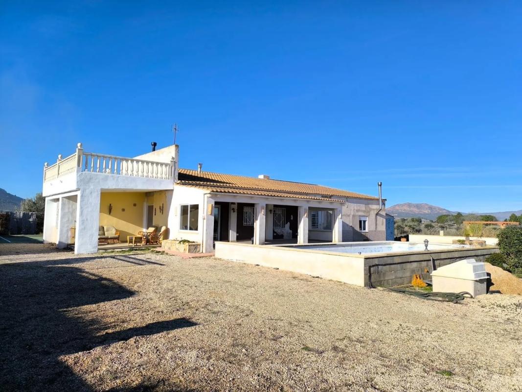 Sale of independent chalet in El Rabal, Villena
 photo 5