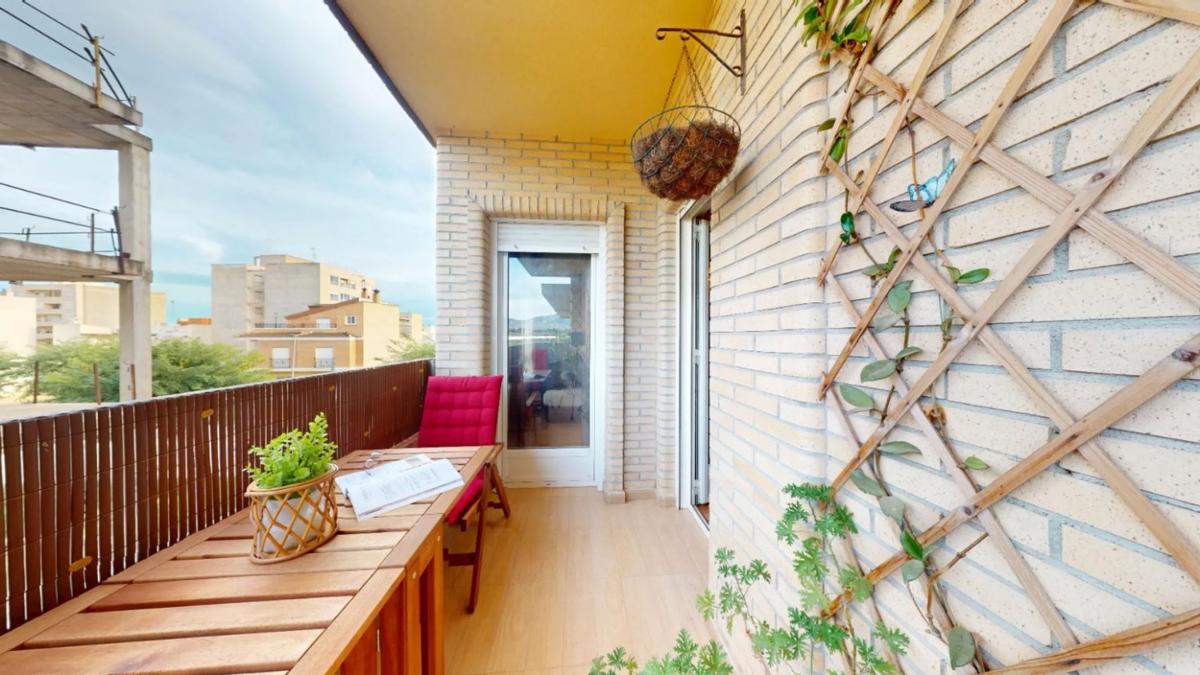 Продажа квартиры на Calle Juan Carlos I, Албате́ра
photo 2