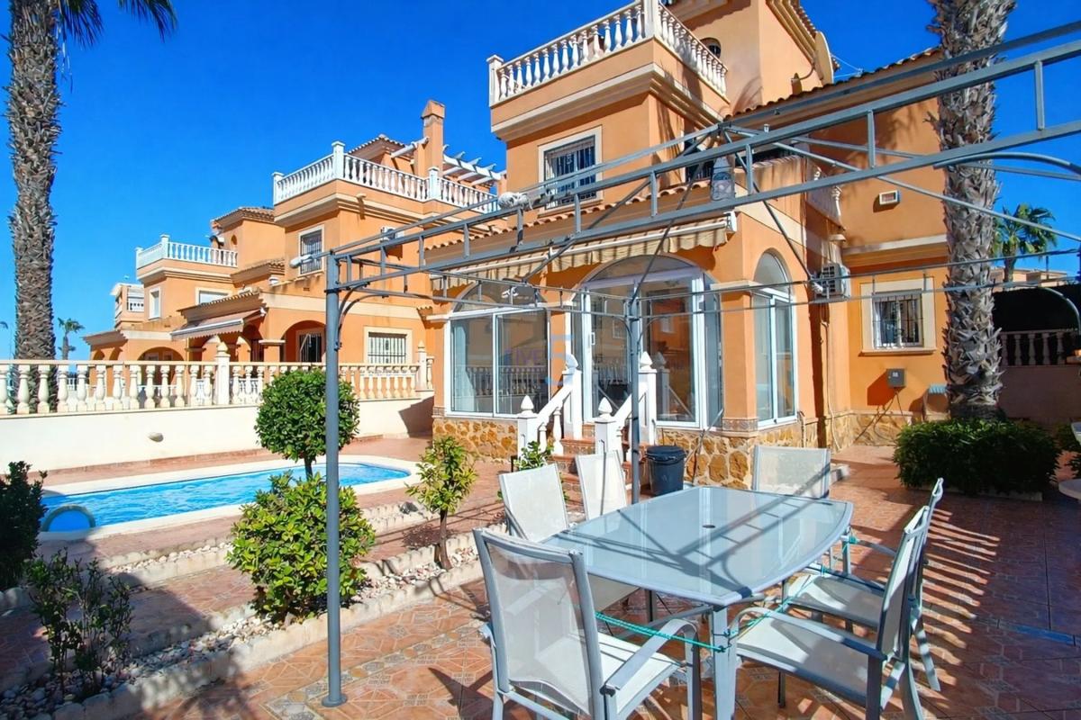 Продажа отдельного шале в  Algorfa, Алгорфа photo 2