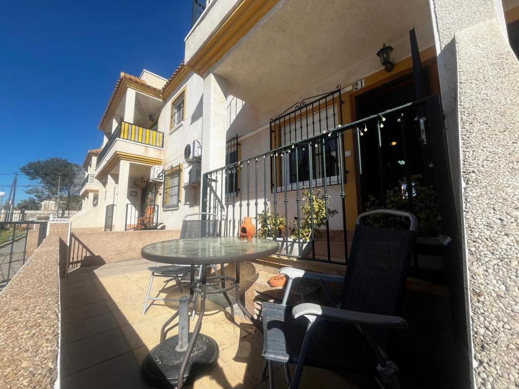 Venta de piso en Calle Pablo Picasso, Algorfa
photo 1