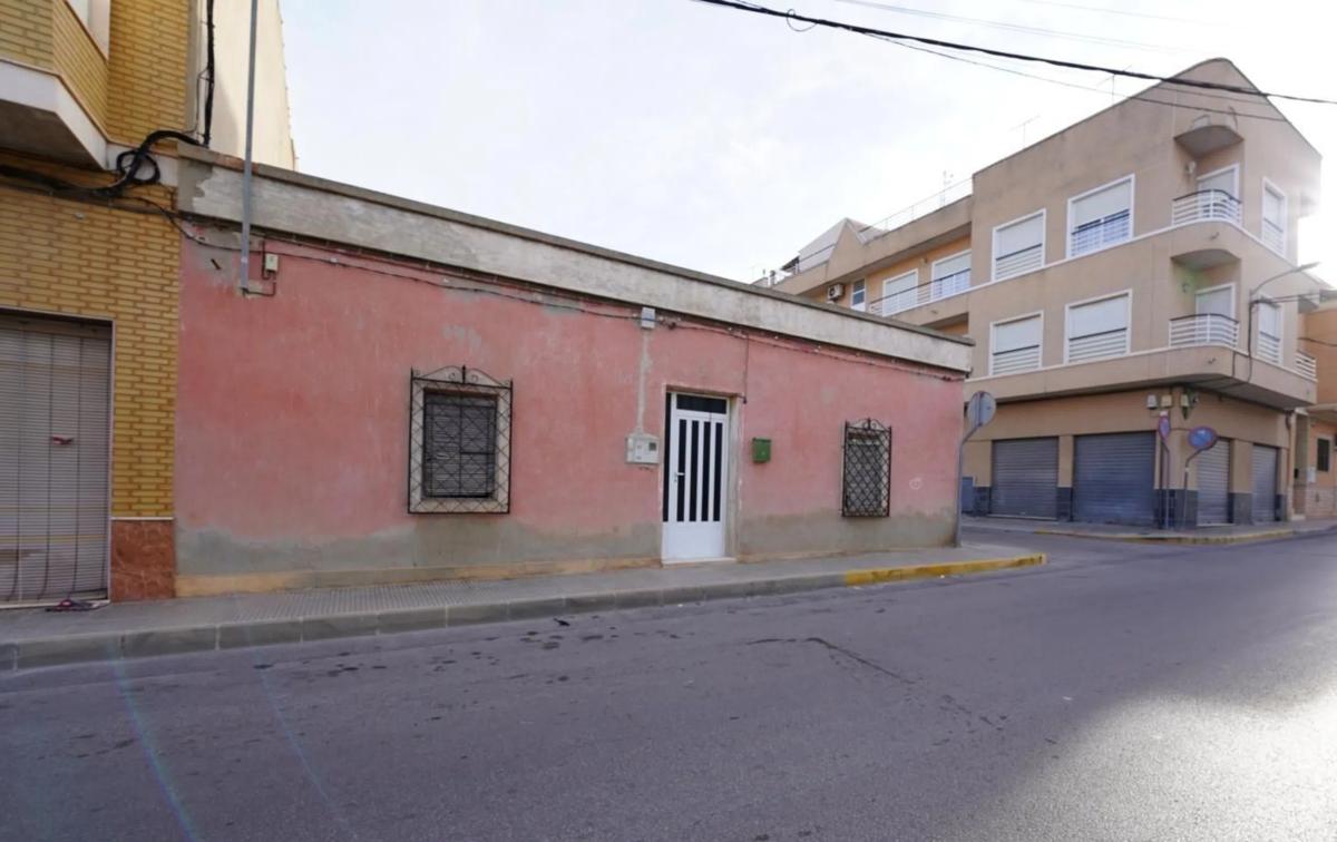 Продажа отдельного шале в Calle la Concordia, Бенехусар photo 4