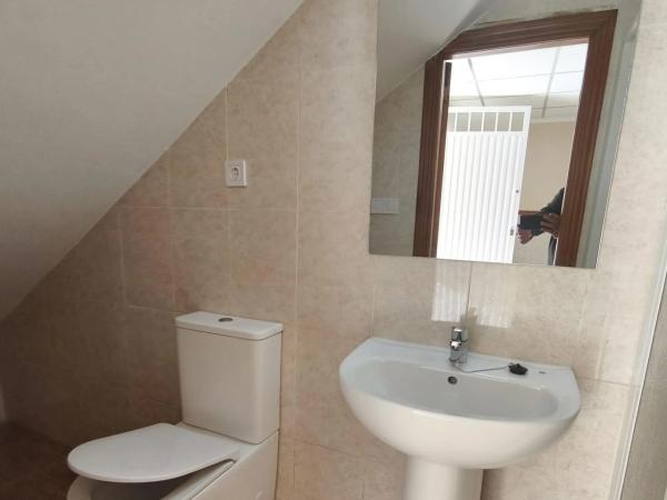 Четырехквартирный дом на продажу на  Calle Oropéndola, 30 , Бенехусар photo 4