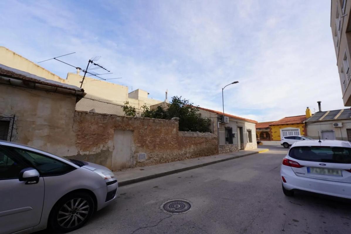 Продажа отдельного шале в  Calle la Concordia, Бенехусар photo 2