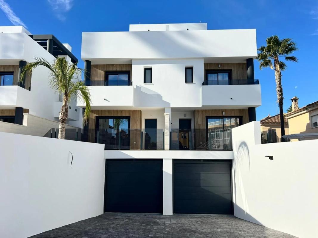 Properties for sale and rent in Spain photo 4