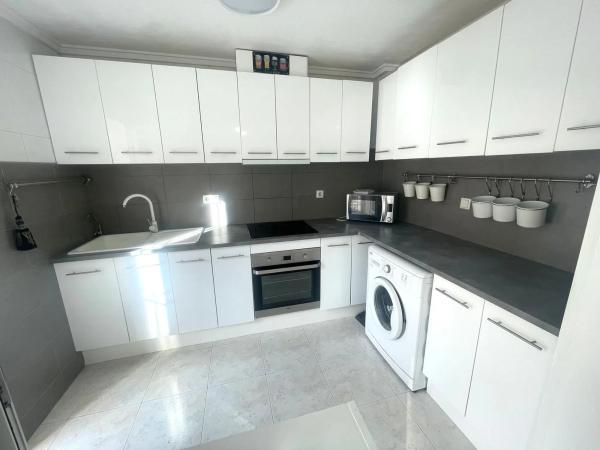Chalet adosado en venta en  Calle Marie Curie , Benijofar photo 1