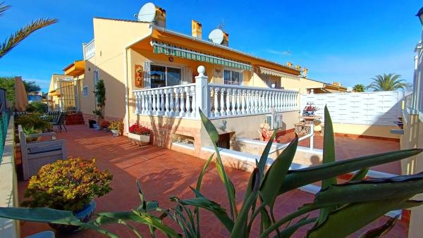 Chalet pareado photo 2