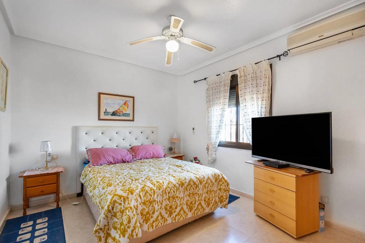 Продажа отдельного шале в Calle Cisano Sul Neva, 12, Бигастро photo 5