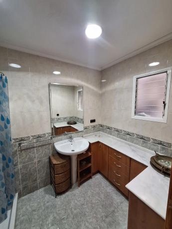 Четырехквартирный дом на продажу на Calle Llopis Escolano, 16 , Катрал photo 1