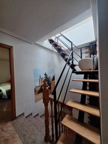 Четырехквартирный дом на продажу на  Calle Llopis Escolano, 16 , Катрал photo 4