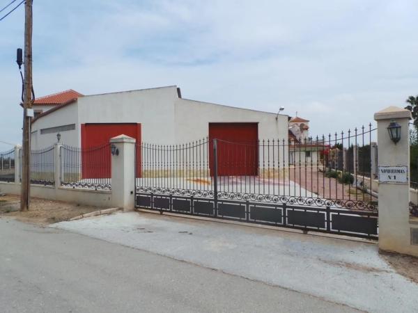 Independent chalet for sale in Partida de Nonduermas, Catral
 photo