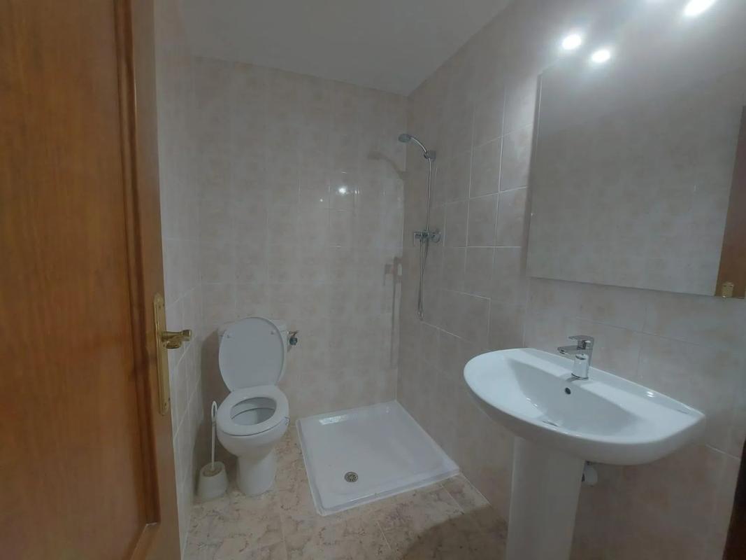 Продажа отдельного шале в  Calle Barcelona, 49, Кокс photo 5