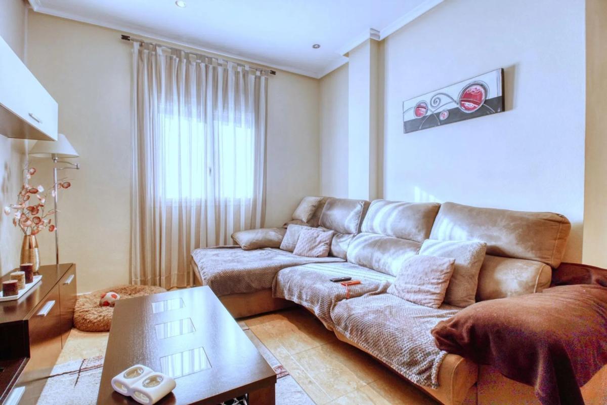Продажа отдельного шале в  Calle Alcalde Francisco Ramón Rocamora, Кокс photo 3