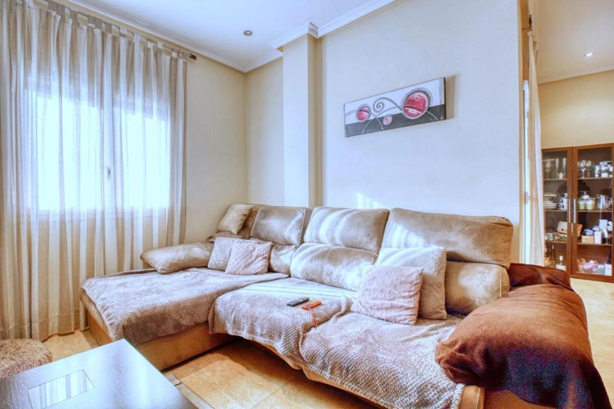 Продажа отдельного шале в  Calle Alcalde Francisco Ramón Rocamora, Кокс photo 4