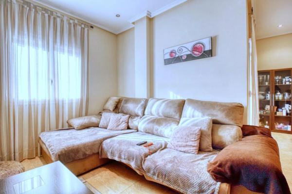 Частный шале на продаже в  Calle Alcalde Francisco Ramón Rocamora, Кокс photo 4