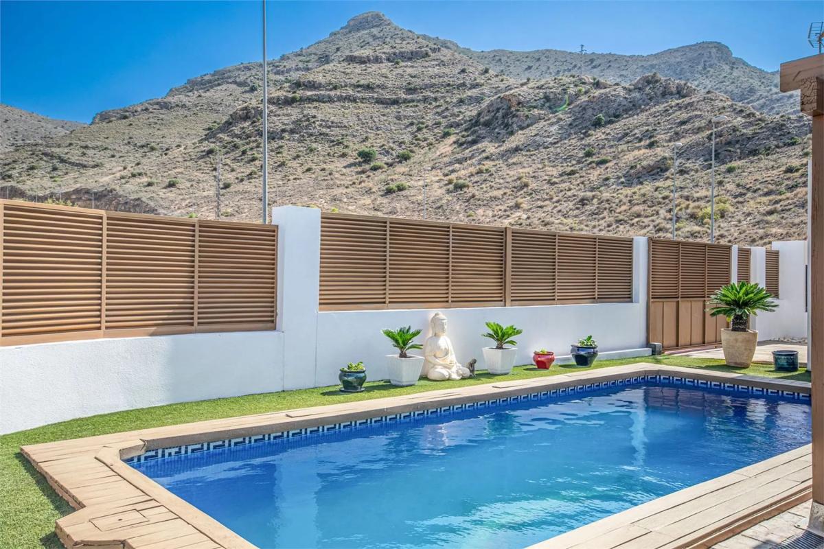 Venta de chalet independiente en Calle suecia, Cox
 photo 3