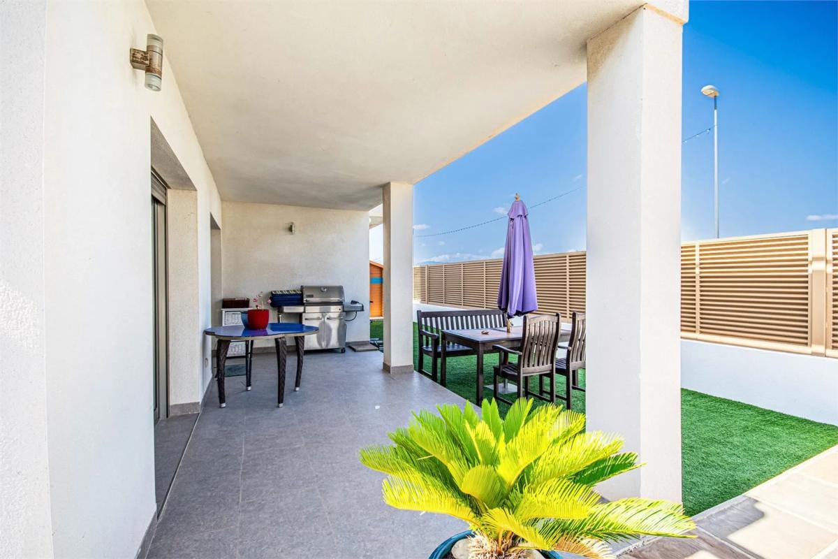 Venta de chalet independiente en Calle suecia, Cox
 photo 4