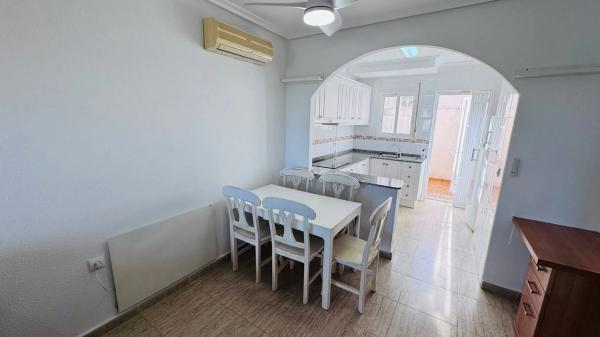 Четырехквартирный дом на продажу на  Calle Irlanda , Дая Нueva photo 2
