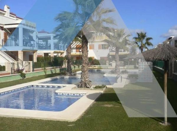 Chalet independiente en venta en Daya Vieja, Daya Vieja
photo 1