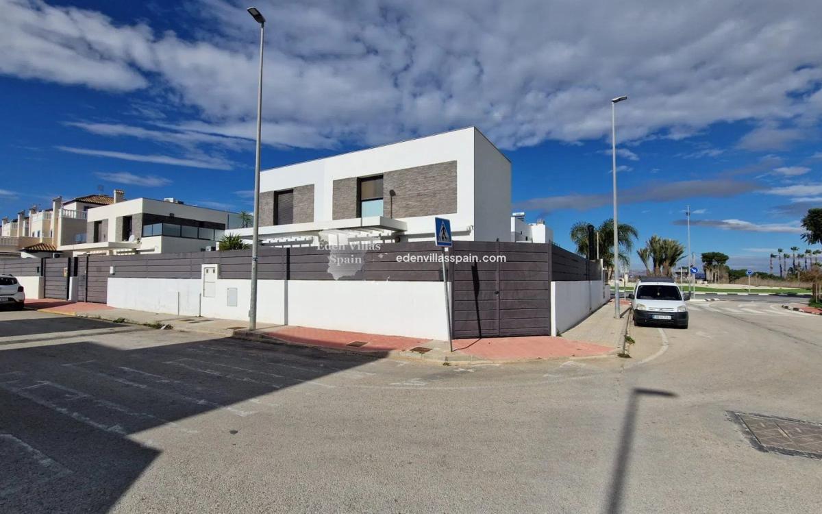 Venta de chalet independiente en Daya Vieja, Daya Vieja
photo 2