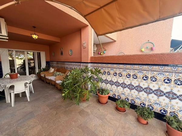 Chalet adosado en venta en  Calle Ramón y Cajal , Dolores photo 4