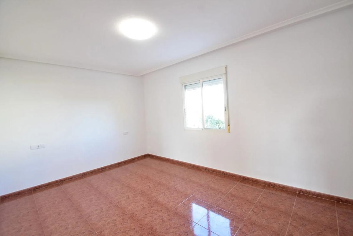 Sale of independent chalet in Dolores, Dolores
photo 2