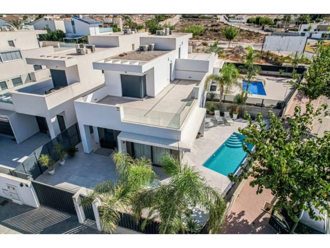 Venta de chalet independiente en Dolores, Dolores
photo 1