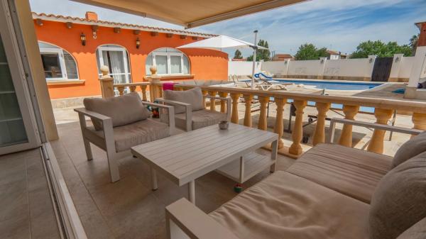 Chalet independiente en venta en Calle Pablo Picasso, Formentera del Segura
photo 1