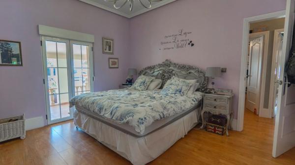 Chalet independiente en venta en Calle Pablo Picasso, Formentera del Segura
thumbnail 2