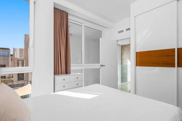 Chalet adosado en venta en Calle Velázquez , Formentera del Segura thumbnail 1