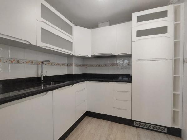 Chalet pareado en calle Dinamarca photo 3