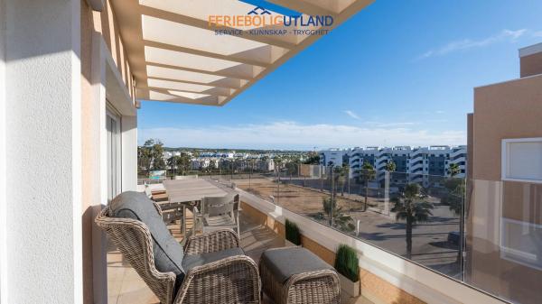 Sale of flat in Plaza el Xiprer s/n, Guardamar del Segura
 photo 2