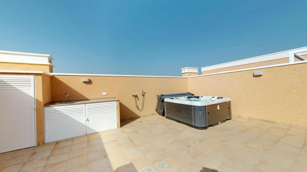 Penthouse sale in Avenida el Ras Gran, Guardamar del Segura photo 1
