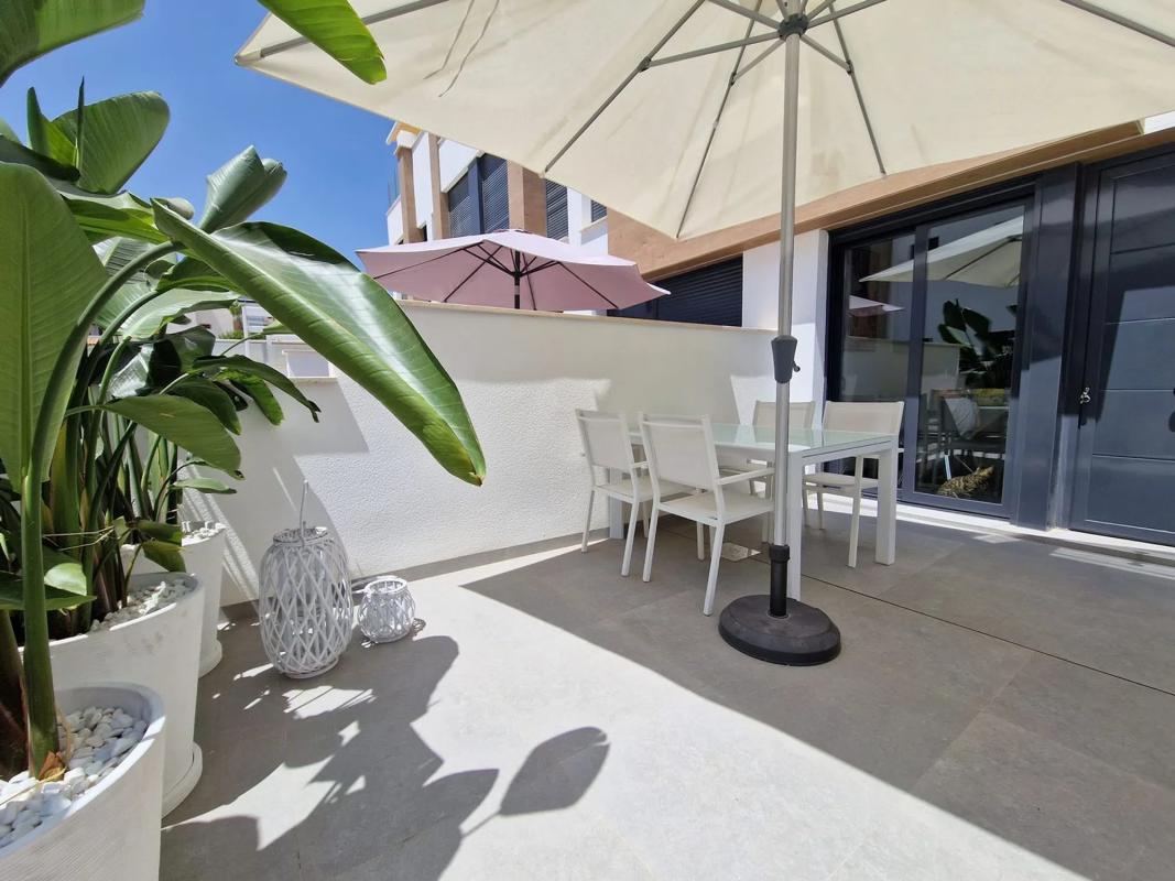 Venta de duplex en Calle Carcaixent, 2, Guardamar del Segura photo 5