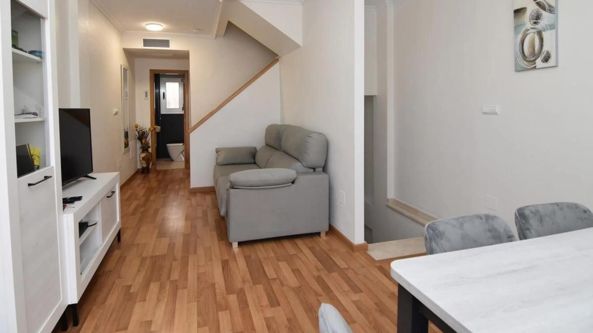 Venta de chalet adosado en  Urbanizaciones , Guardamar del Segura photo 5