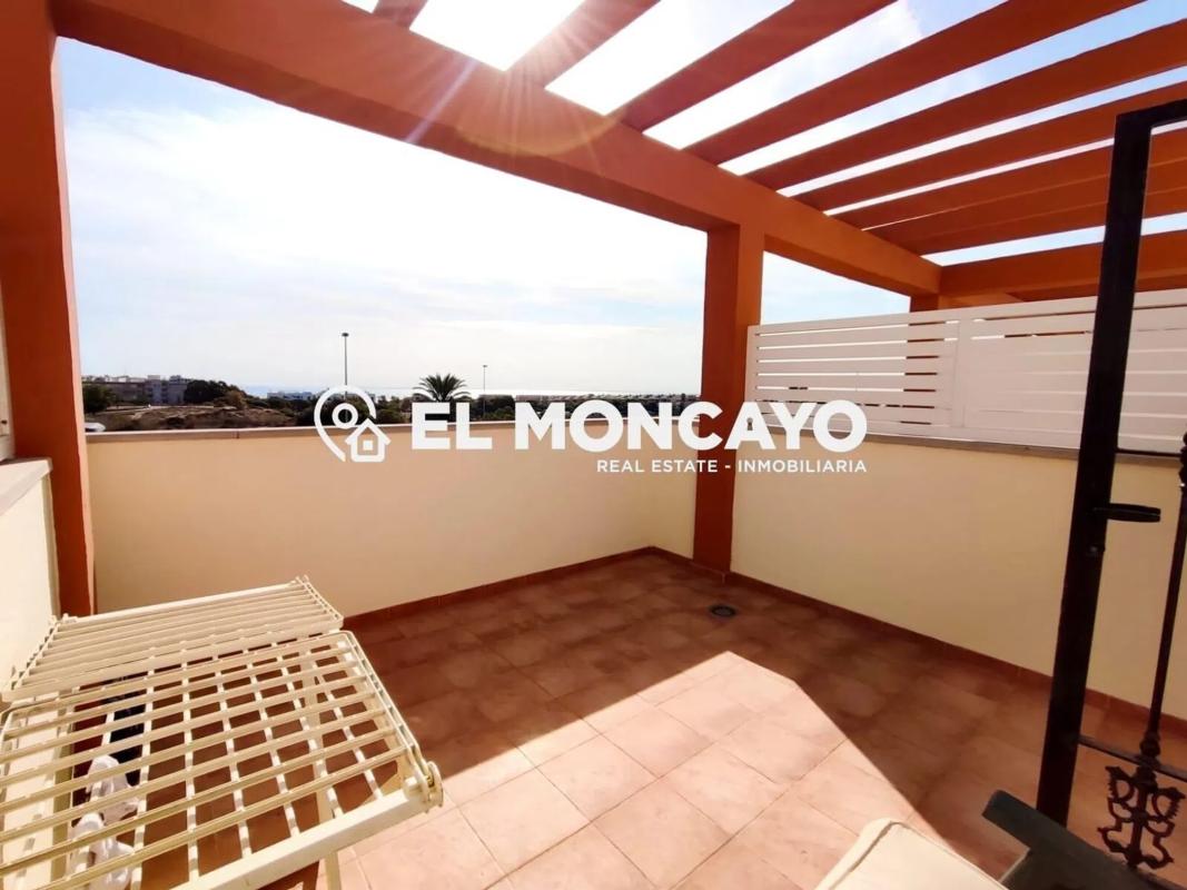 Venta de chalet adosado en  Calle Corts Valencianes , Guardamar del Segura photo 4