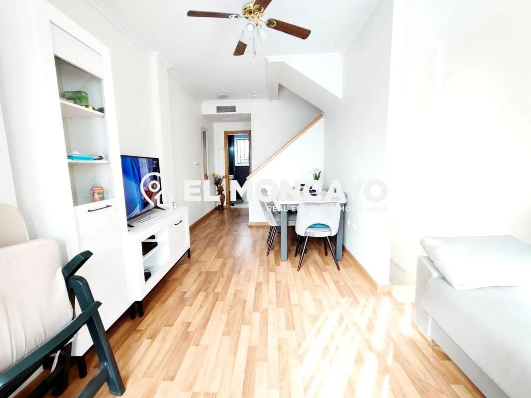 Venta de chalet adosado en  Calle Corts Valencianes , Guardamar del Segura photo 5