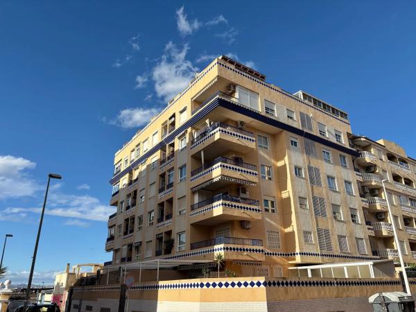Sale of flat in Calle Sanchis Guarner s/n, Guardamar del Segura
 photo 4