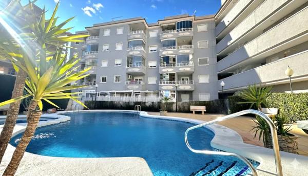 Sale of flat in Avenida del Puerto, 20, Guardamar del Segura
 photo 1