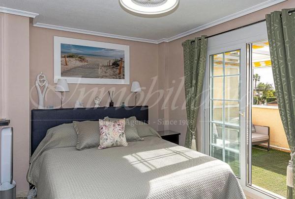Chalet wolnostojący na sprzedaż w  Calle la Rosella, 24, Guardamar del Segura photo 4
