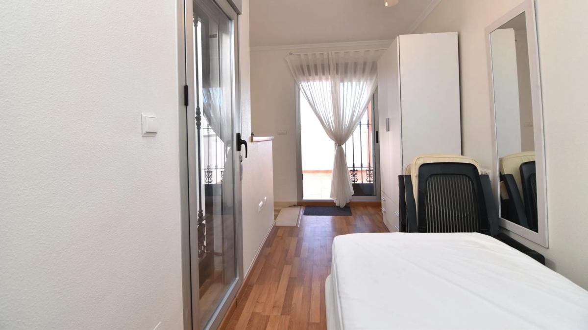 Продажа таунхауса в Calle Corts Valencianes, 132 , Гуардамар-дель-Сегура photo 4