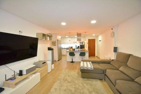 Sale of flat in Calle Garcia Lorca, Guardamar del Segura
 photo 2
