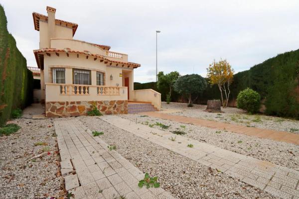 Chalet wolnostojący na sprzedaż w Calle Puerto Galiano, 2, Guardamar del Segura photo 1