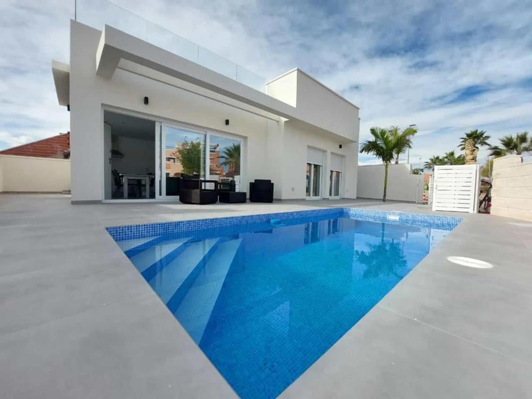 Venta de chalet independiente en Calle Romero, 33, Los Montesinos
 photo 4