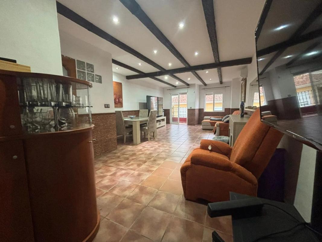 Venta de chalet adosado en  CL DOCE DE OCTUBRE , Los Montesinos photo 2