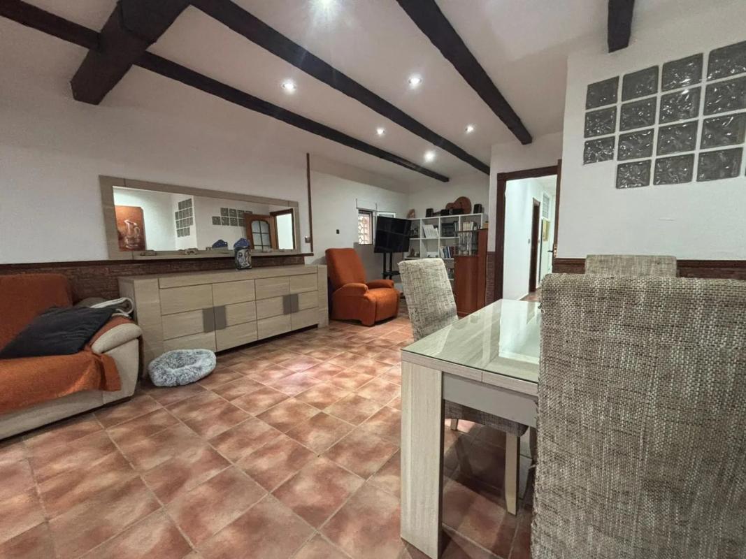 Venta de chalet adosado en  CL DOCE DE OCTUBRE , Los Montesinos photo 3