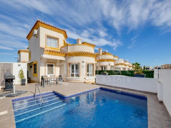 Independent chalet for sale in Calle Romero, Los Montesinos
photo 1