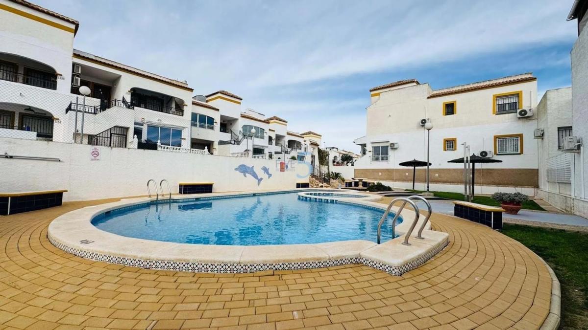 Venta de piso en Desamparados-Hurchillo-Torremendo, Orihuela
photo 1